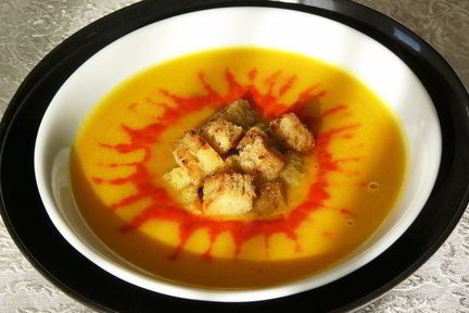 Крем-суп из тыквы с красным перцем