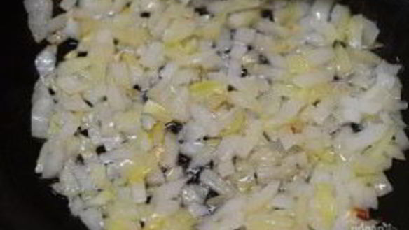 ШАГ 3. куббе-суп с манными клецками, фаршированными мясом