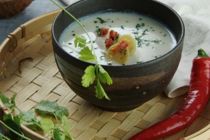 Куриный суп на кокосовом молоке