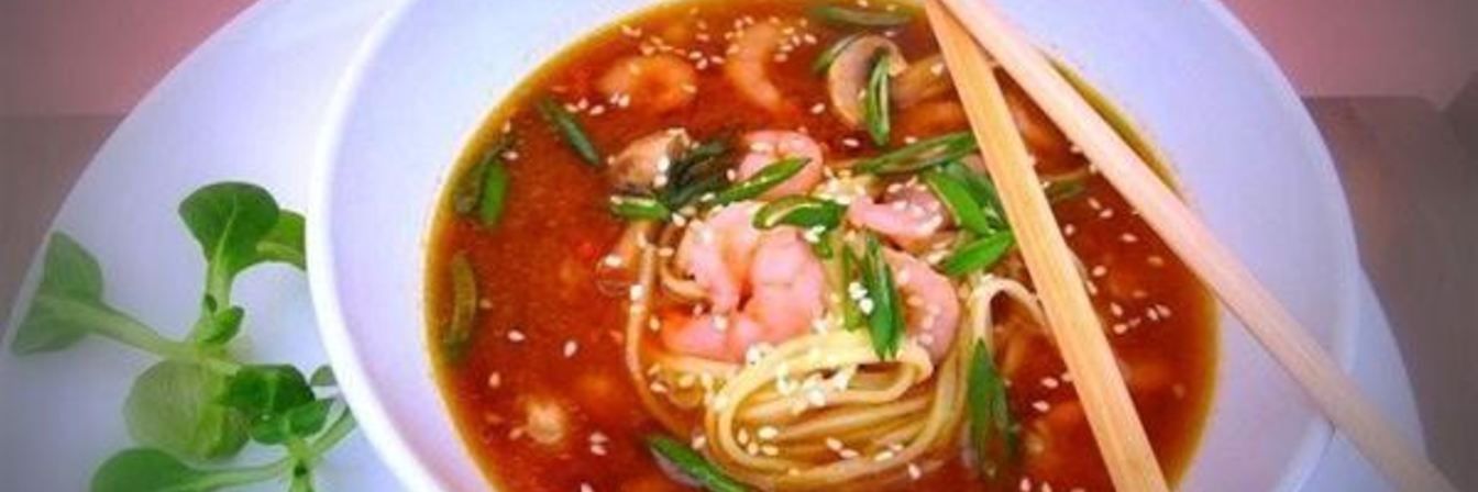 Мисо суп с креветками и лапшой удон