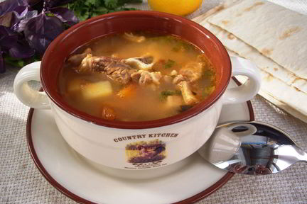 Мясной суп с курагой