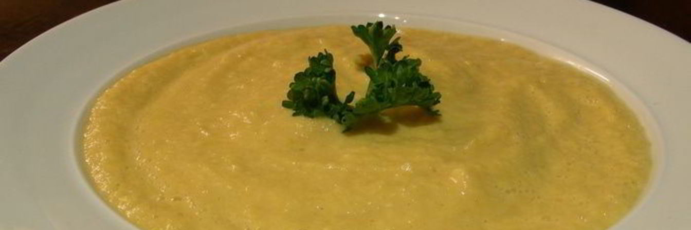 Нежный крем-суп из сельдерея на молоке