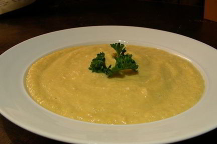 Нежный крем-суп из сельдерея на молоке