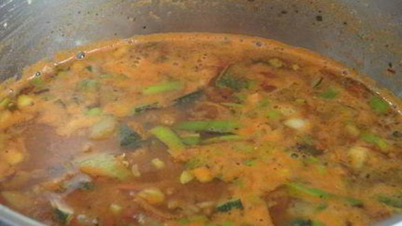 ШАГ 2. освежающий чечевичный суп с кабачками