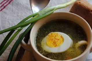 Щавелевый суп с тушенкой