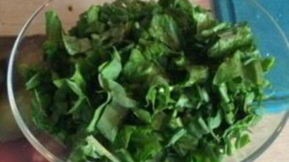 ШАГ 8. щавелевый суп с тушенкой