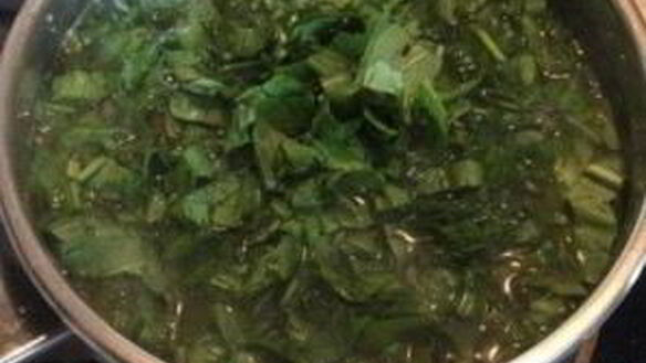 ШАГ 9. щавелевый суп с тушенкой