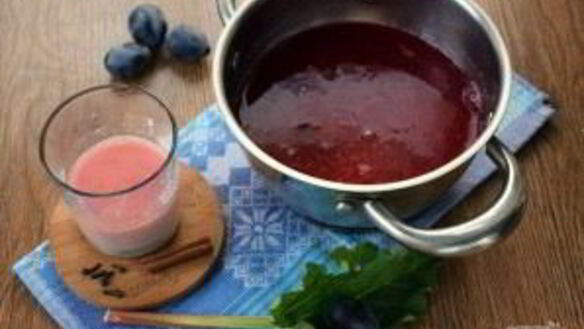 ШАГ 4. сливовый суп с ревенем