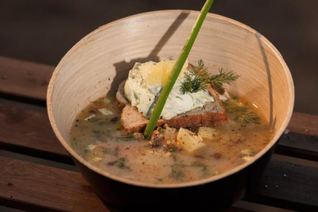 Суп из форели с пшеном и опятами