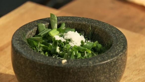 ШАГ 3. суп из форели с пшеном и опятами