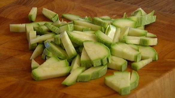 ШАГ 5. суп из кабачков с мятой