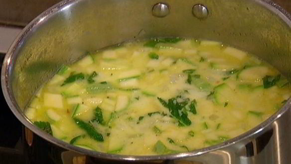 ШАГ 8. суп из кабачков с мятой