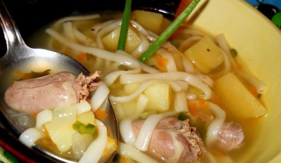 Рецепт суп из куриных потрошков с лапшой