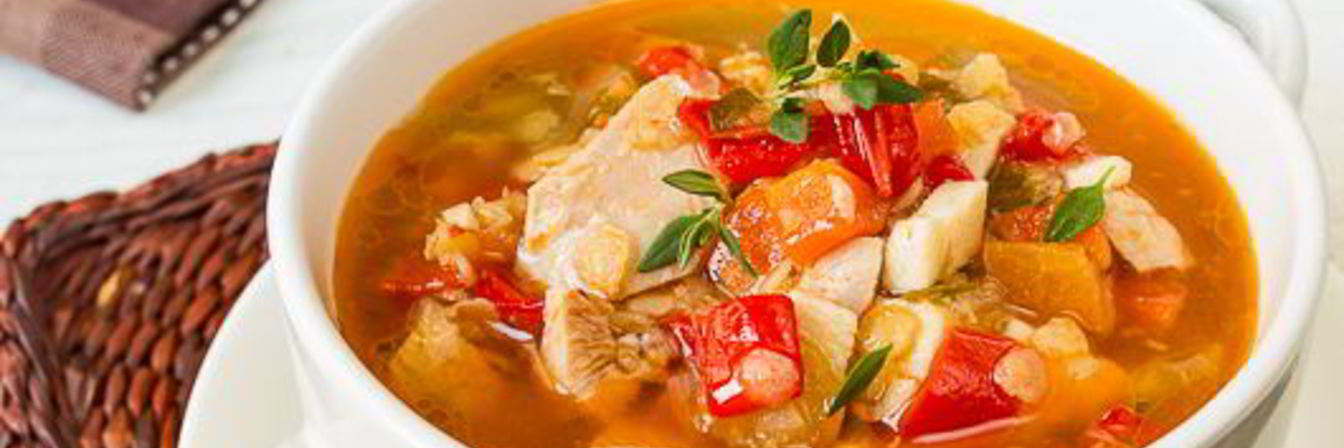 Суп из курицы с красной чечевицей и перцем