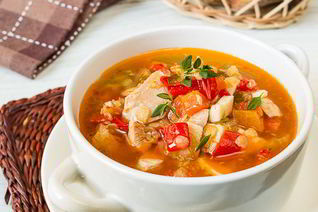 Суп из курицы с красной чечевицей и перцем