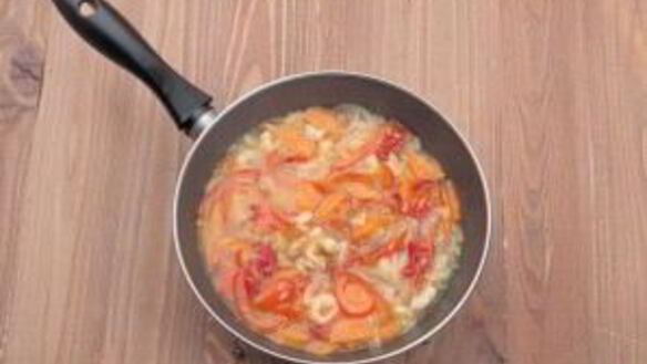 ШАГ 5. суп из панцирей креветок