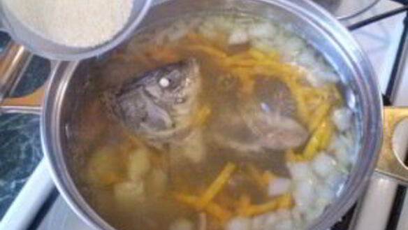 ШАГ 5. суп из рыбных голов