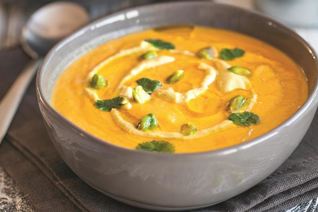 Суп из цветной капусты с фисташковым кремом