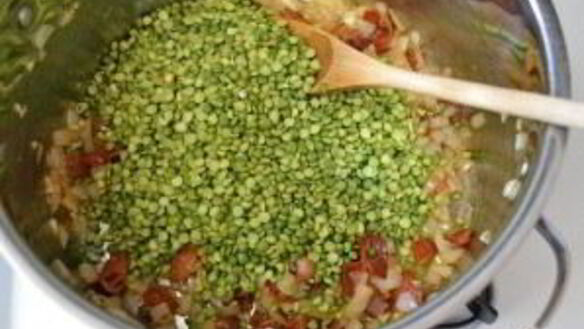 ШАГ 5. гороховый суп-пюре с беконом и картофелем