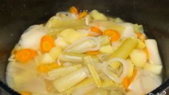 ШАГ 3. картофельный суп-пюре с гренками