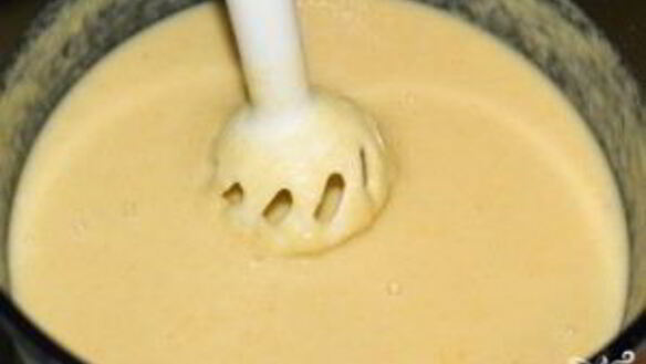 ШАГ 4. картофельный суп-пюре с гренками