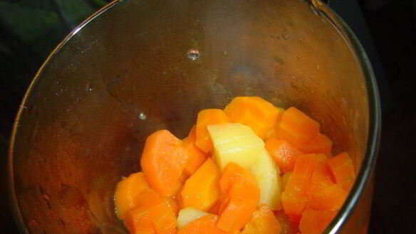 ШАГ 4. морковный суп-пюре с зеленым луком