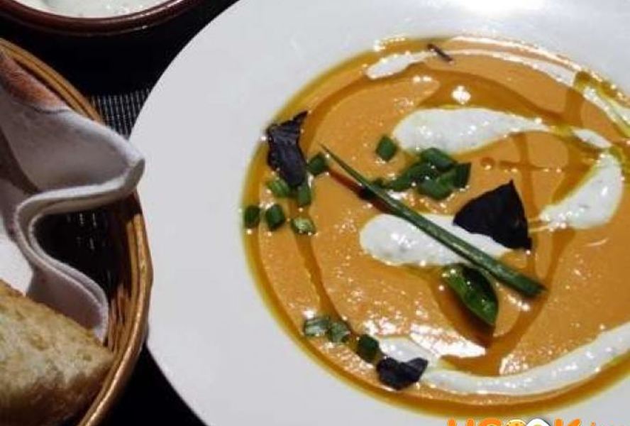 Морковный суп пюре