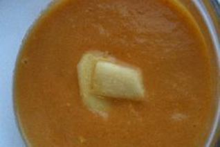 Простой морковный суп-пюре с имбирем