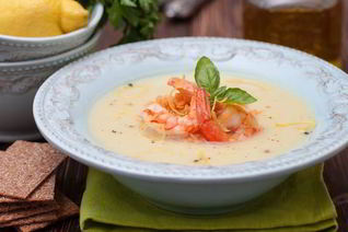 Суп-пюре из чечевицы с креветками