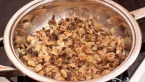 ШАГ 8. суп-пюре из грибов