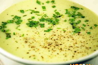 Суп-пюре из кабачков со сливками