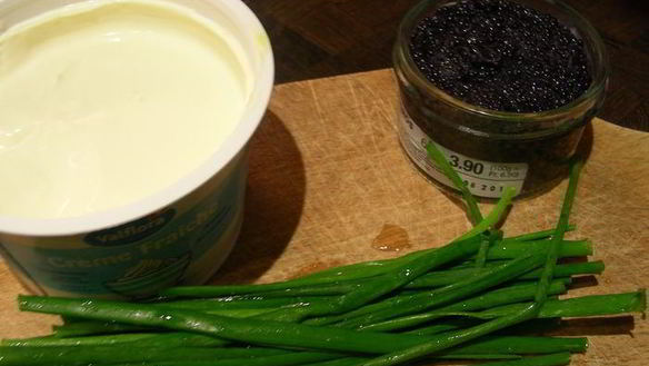 ШАГ 4. суп-пюре из лосося с икрой