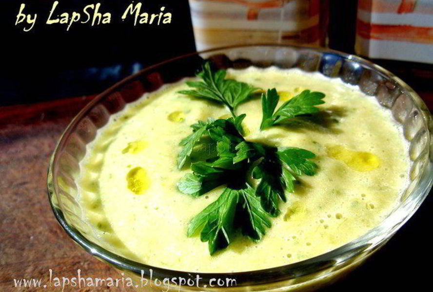 Суп-пюре из петрушки с сыром бри