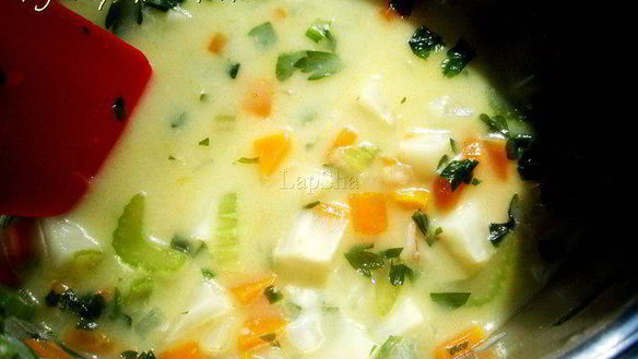 ШАГ 7. суп-пюре из петрушки с сыром бри