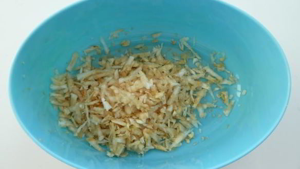 ШАГ 2. суп пюре из сельдерея с твердым сыром и сметаной