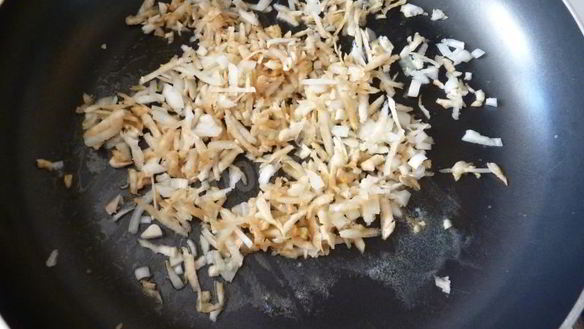 ШАГ 3. суп пюре из сельдерея с твердым сыром и сметаной