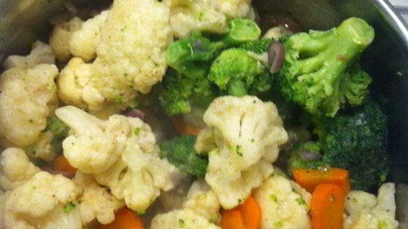 ШАГ 2. суп-пюре из цветной капусты, брокколи и сыра фета