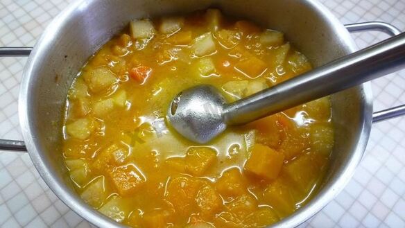 ШАГ 7. суп пюре из тыквы с яблоками и мускатным орехом
