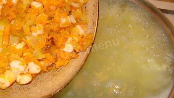 ШАГ 7. суп пюре с брокколи креветками и сыром