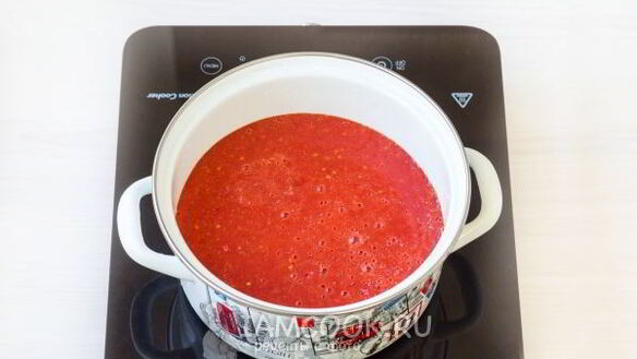 ШАГ 7. томатный суп-пюре с базиликом