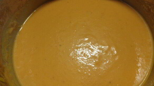 ШАГ 7. тыквенно-томатный суп-пюре с беконовыми жгутиками