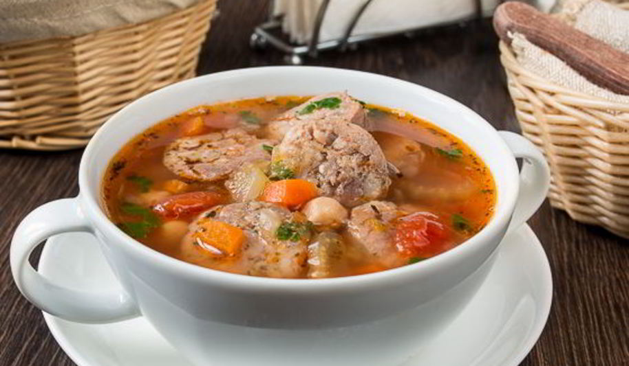 Рецепт суп с деревенскими колбасками и нутом