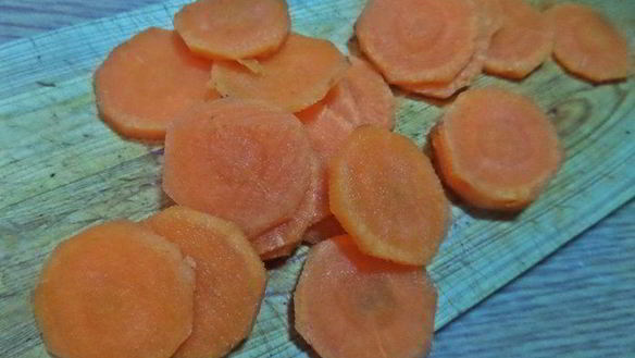 ШАГ 2. суп с фрикадельками и блинными роллами