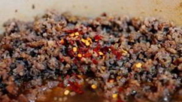 ШАГ 4. суп с кале, картофелем и итальянской колбасой