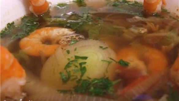 ШАГ 38. суп с креветками и овощами