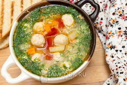 Суп с куриными фрикадельками