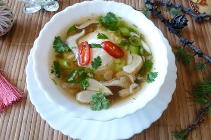 Суп с вешенками и креветками