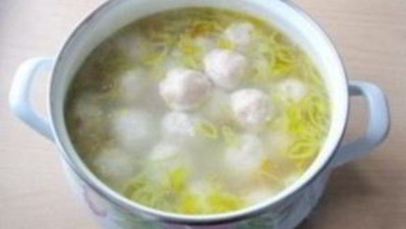 ШАГ 4. суп со щавелем и фрикадельками