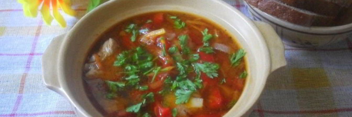 Суп со свиными хрящиками и болгарским перцем