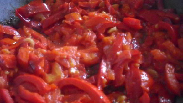 ШАГ 5. суп со свиными хрящиками и болгарским перцем